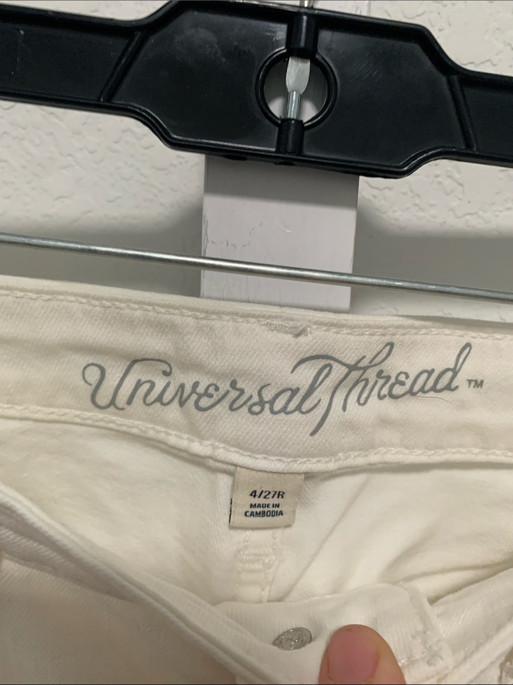 Universal Thread White Mid Rise Skinny Jeans - Picture 2 of 10